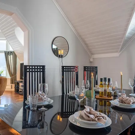 Enter - Exclusive 4 Bedroom *