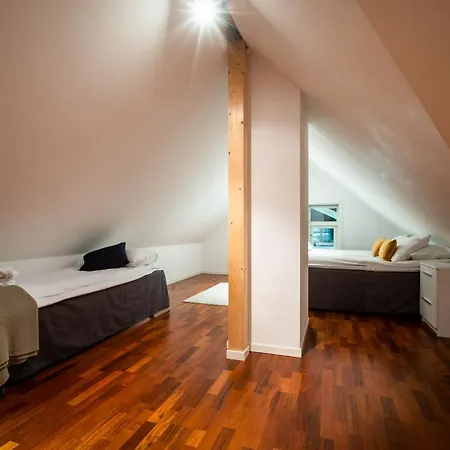 Enter - Exclusive 4 Bedroom Apartment Tromsø