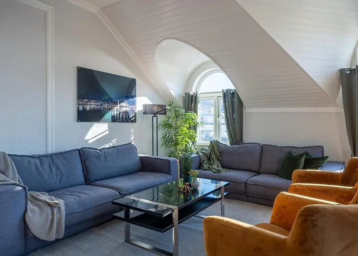 Enter - Exclusive 4 Bedroom Leilighet