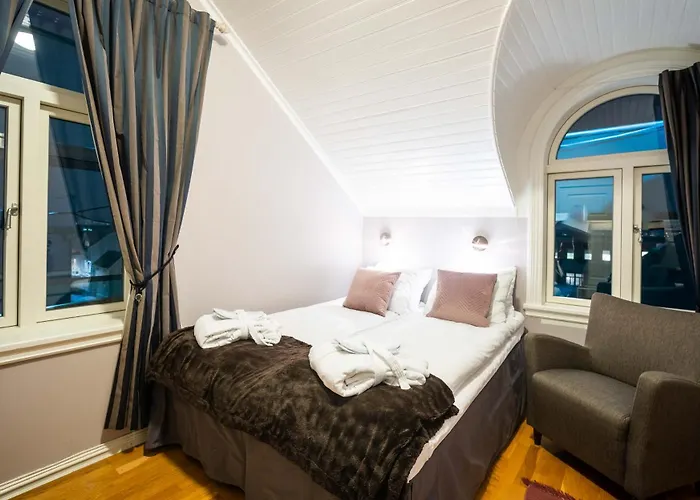 Enter - Exclusive 4 Bedroom Leilighet